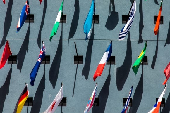 flags international school Nimes Happy F